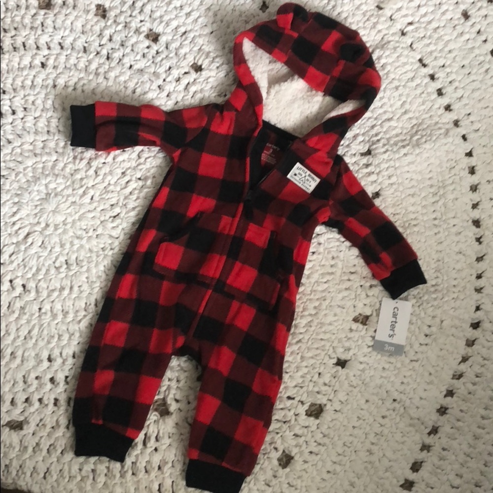 Carter’s fleece onesie. Red/black pattern. NWT